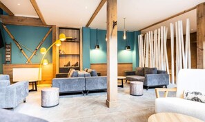 Living area - Room for 3 People - Full Board (Huez)