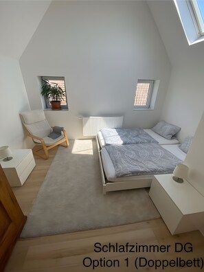 3 habitaciones, tabla de planchar con plancha, wifi y ropa de cama 