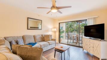 Condo, 1 King Bed (Santa Maria II #111) | Living area