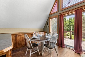Chalet, 4 Bedrooms | Dining - Smoky Everest 4 Bedroom Chalet (Newport)