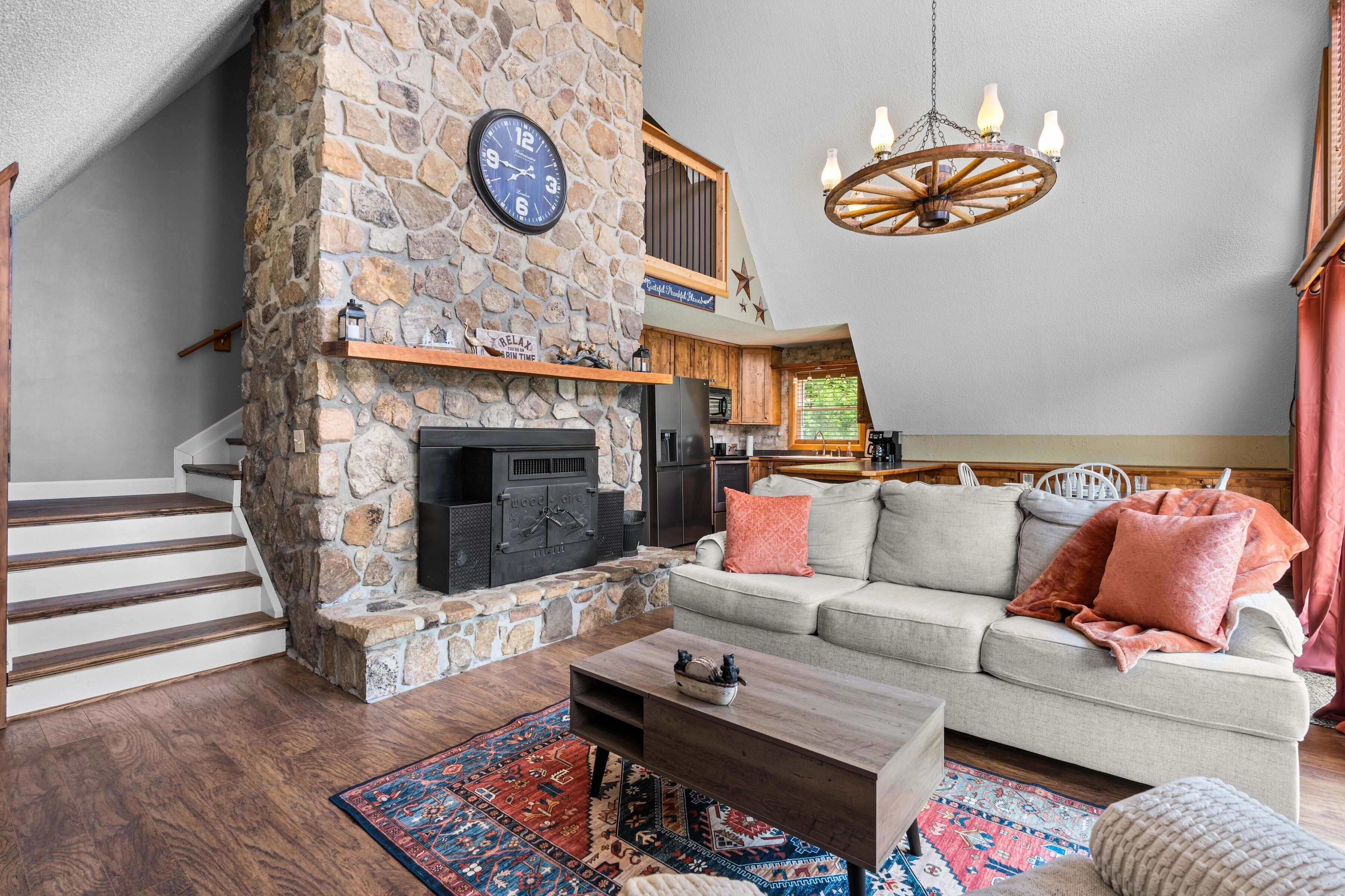 Chalet, 4 Bedrooms | Living area