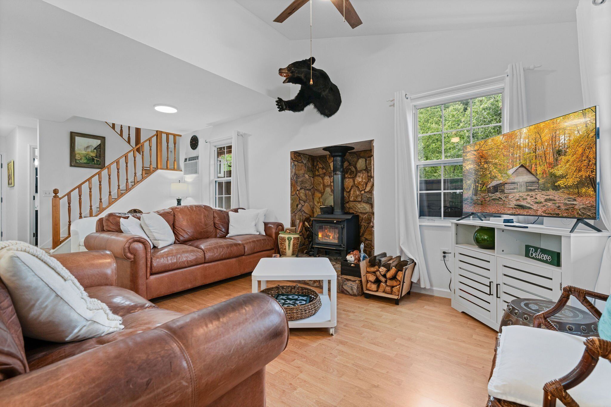 Cabin, 3 Bedrooms | Living area