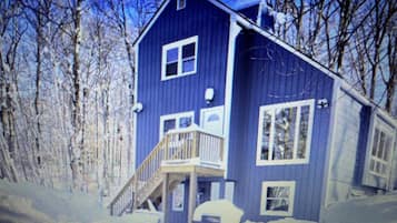 House, 3 Bedrooms | Exterior