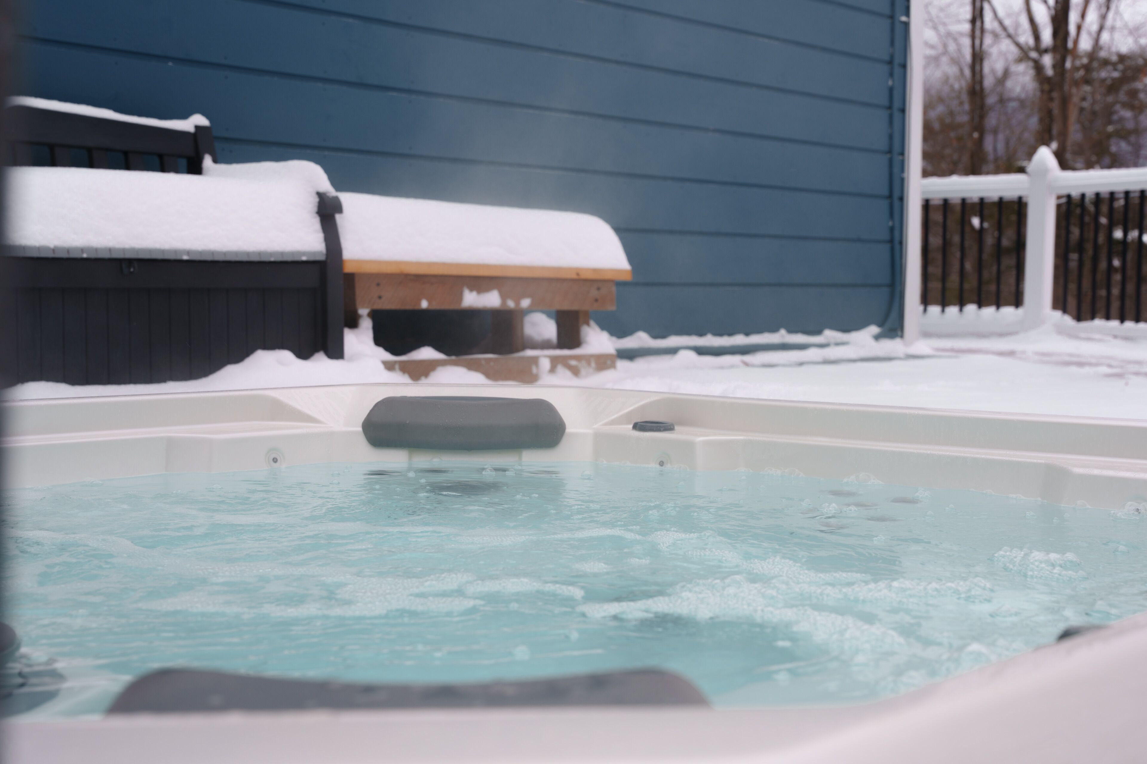 House, 3 Bedrooms | Outdoor spa tub