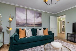 Télévision, cheminée