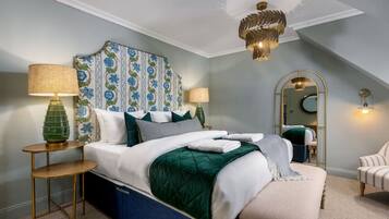 2 bedrooms, iron/ironing board, travel cot, WiFi