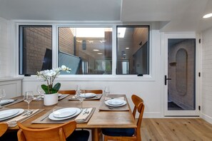 Condo, 3 habitaciones | Restaurantes