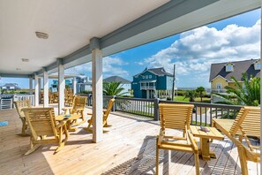 House, 4 Bedrooms | Terrace/patio