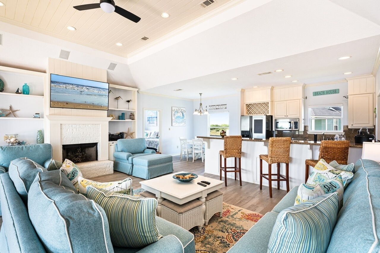 House, 4 Bedrooms | Living area