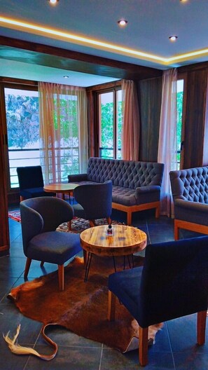 Sala de estar en el lobby