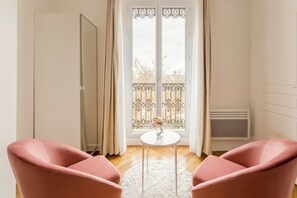 Apartment, Garden View | Hypo-allergenic bedding, pillow-top beds, individually decorated