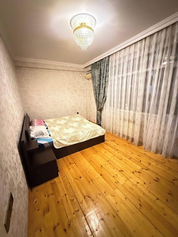 In-room safe, desk, laptop workspace, blackout drapes