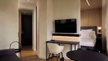 Superior Room, Balcony | In-room safe, desk, laptop workspace, blackout drapes