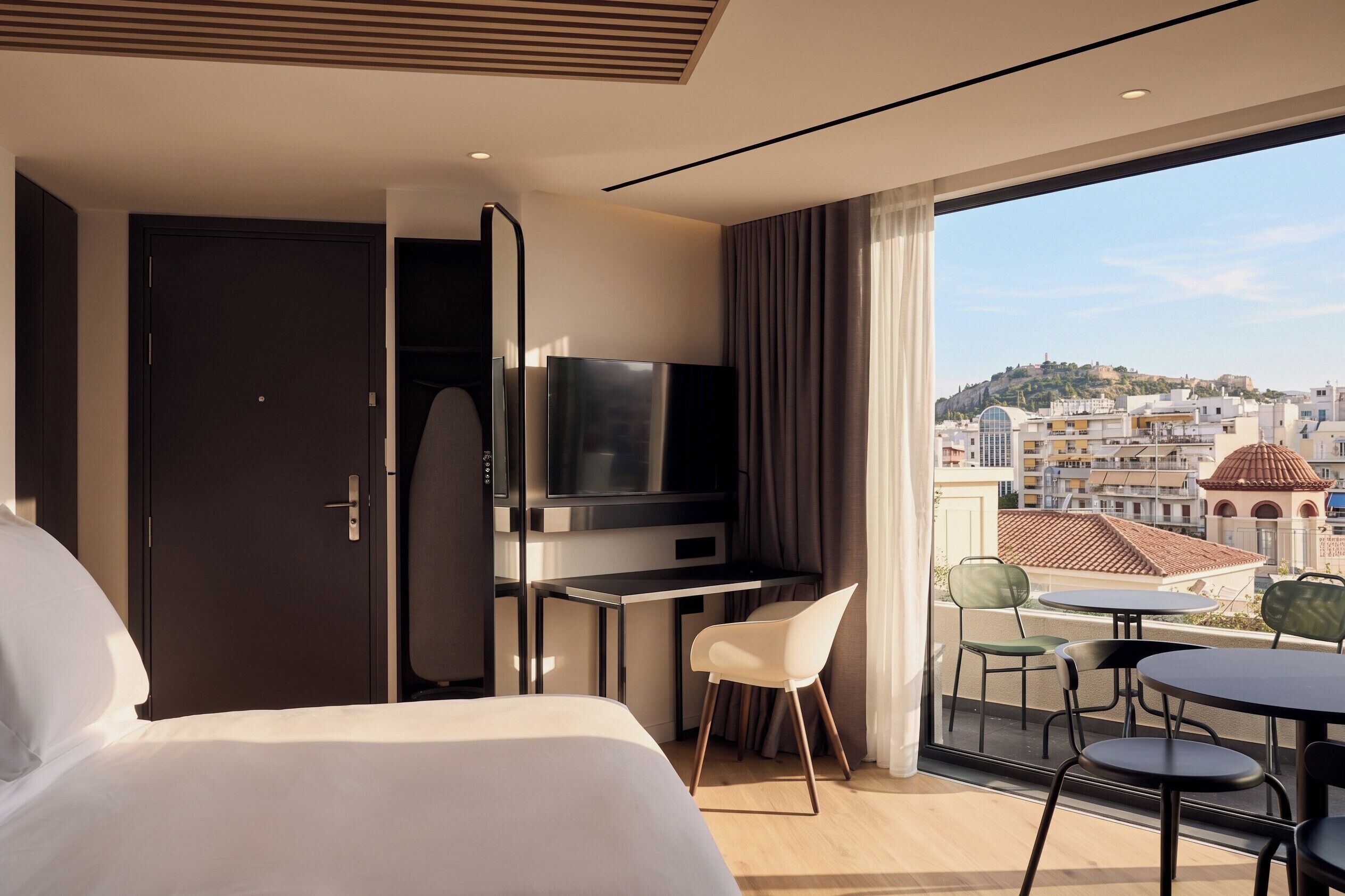 Superior Room, Balcony | In-room safe, desk, laptop workspace, blackout curtains