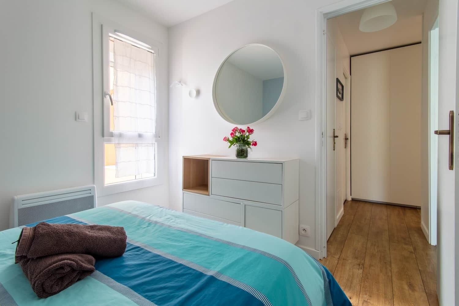 2 bedrooms, iron/ironing board, WiFi, bed sheets