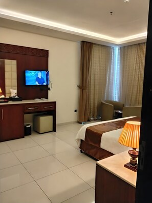 Iron/ironing board, free WiFi, bed sheets - Grand Khayal serviced apartments (Jeddah)