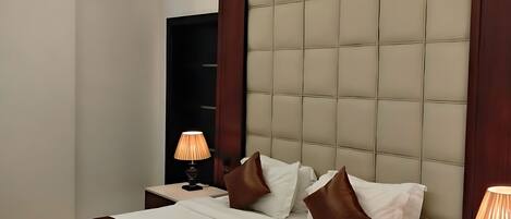 Iron/ironing board, free WiFi, bed sheets