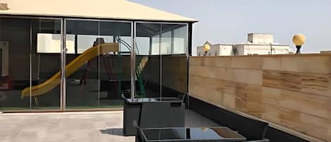 شرفة/رواق