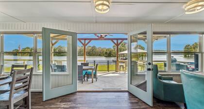 Large Fenced Yard Pet Friendly with Private Boat Ramp and Boat House