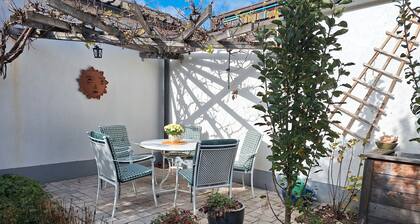 Room 'Frank' with Shared Terrace, Garden and Wi-Fi