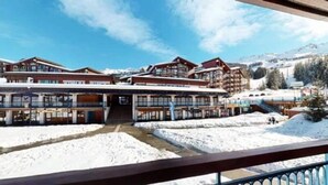 Unclassified image, 2 of 3, button - Beautiful Duplex for 8 People, in the Heart of the Arc 1800 Resort With a Breathtaking View of the Valley (Bourg-Saint-Maurice)