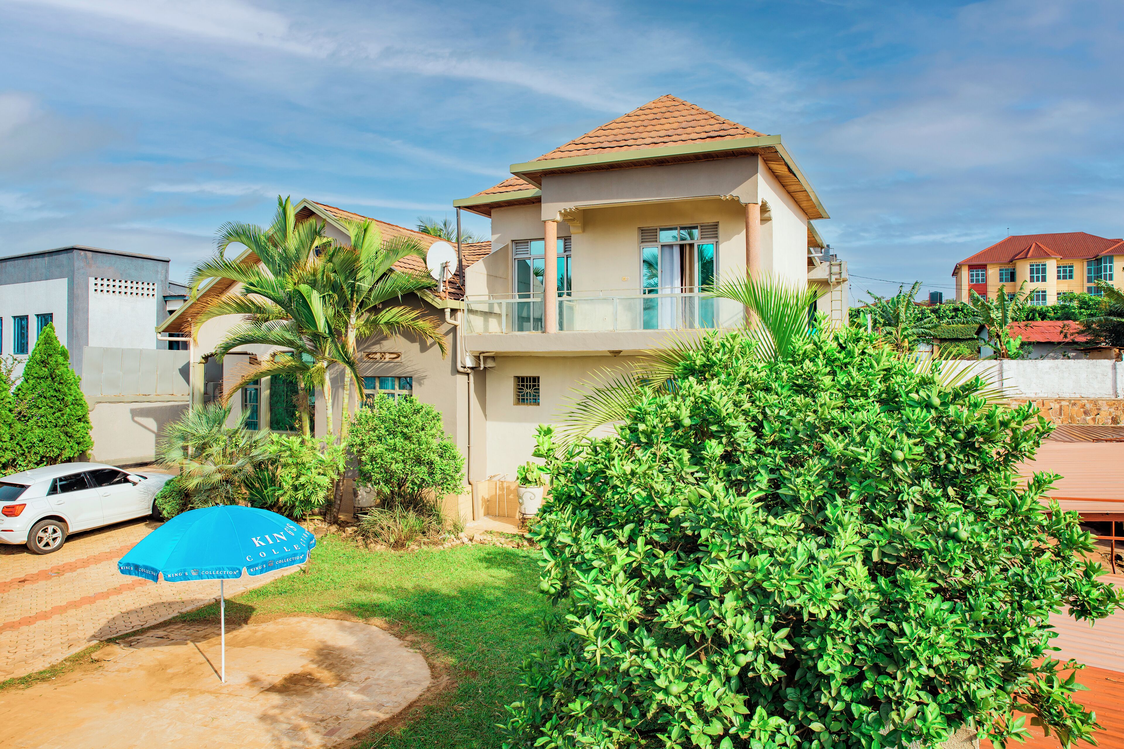 Fachada de la propiedad