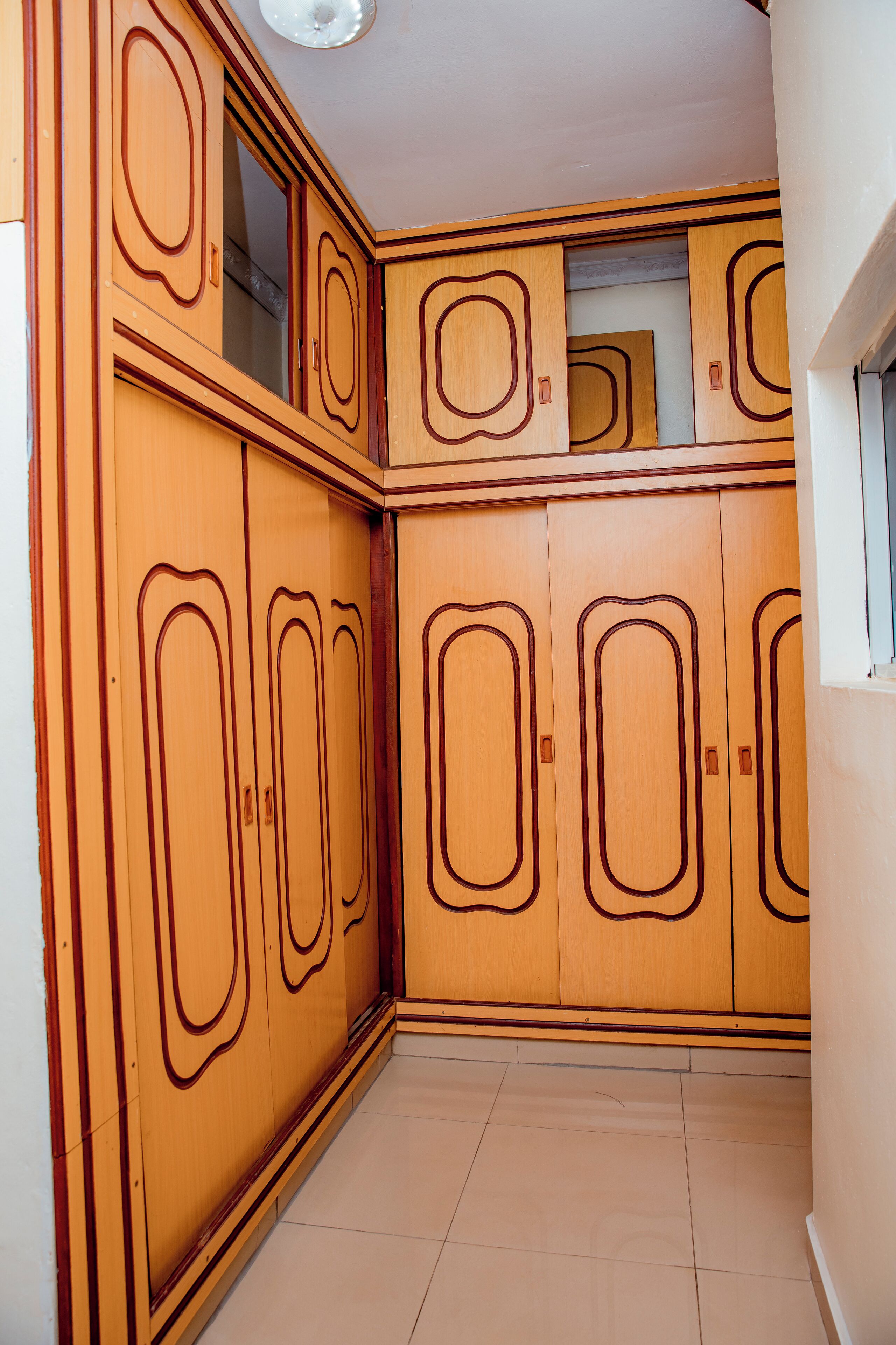 高級套房, 山景 | 高級寢具、羽絨被、客房內保險箱、書桌