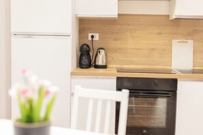 Ofen, Herdplatte, Geschirrspüler