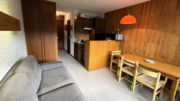 Sınıflandırılmamış resim, 3 üzerinden 1, düğme