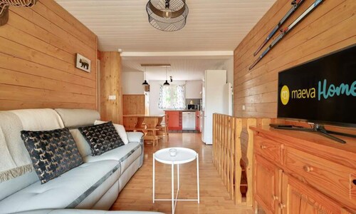 Apartment With Small Garden, Sleeps 6