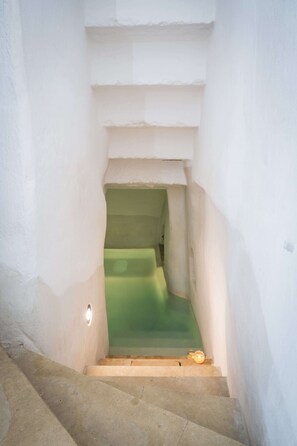 Innenpool, beheizter Pool