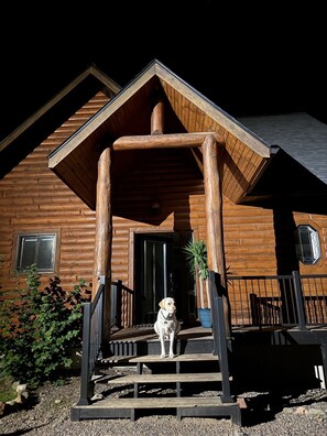 تفاصيل الفندق من الخارج