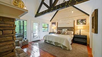 Cabin, Multiple Beds, Hot Tub, Mountain View (Silverbrook) | 2 bedrooms, individually decorated, individually furnished, bed sheets