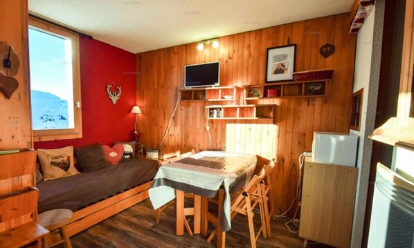Living area - Apartment in Plagne Villages Near Slopes (La Plagne-Tarentaise)