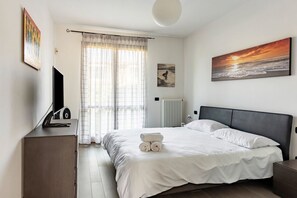 1 Schlafzimmer, Bügeleisen/Bügelbrett, Reisekinderbett
