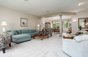 Télévision, cheminée