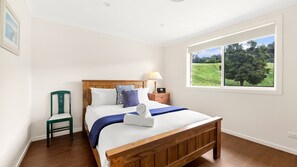 Iron/ironing board, travel cot, free WiFi, bed sheets