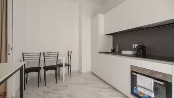 Ofen, Herdplatte, Geschirrspüler, Toaster