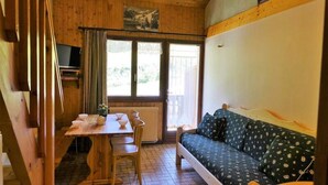 Unclassified image, 2 of 3, button - Apartment for 4 to 5 People at the Foot of the Slopes in Planay (Beaufort)