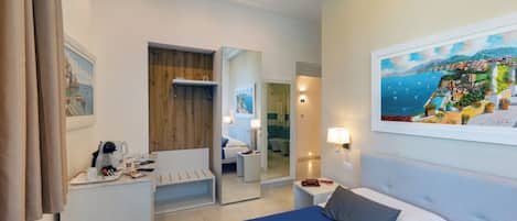 Comfort Double Room | In-room safe, free WiFi