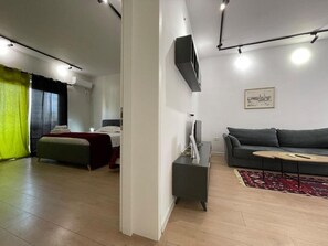 2 bedrooms - Kadare City-center Apartment With Balcony (Tirana)