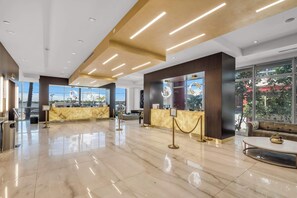 Lobby - Between Lakes and Ocean For 4 (Hollywood)