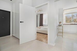 1 Schlafzimmer, Schreibtisch, Bügeleisen/Bügelbrett, Reisekinderbett