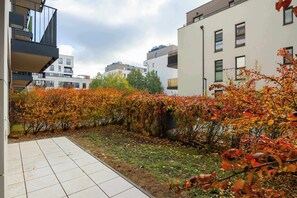 المنطقة المحيطة بالمنشأة