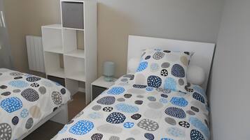2 bedrooms, iron/ironing board, WiFi, bed sheets