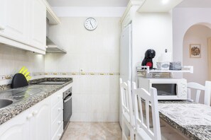 Microwave, oven, stovetop, coffee/tea maker