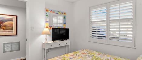 Condo, varias camas (Seaward B101) | 3 habitaciones