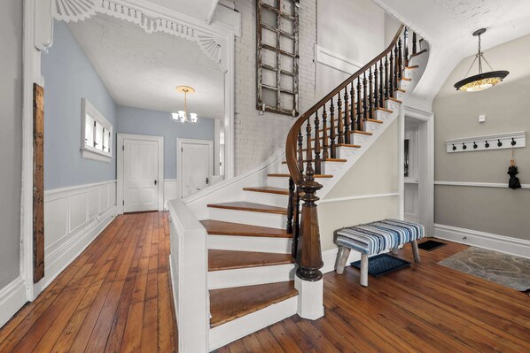 House, Multiple Beds, Patio, Garden View (High Street Hideaway) | Interior