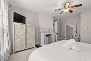 House, Multiple Beds, Patio, Garden View (High Street Hideaway) | 3 bedrooms, individually decorated, individually furnished, desk