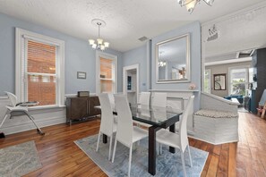 تناول الطعام